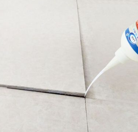 毕节市瓷砖空鼓维修公司分享卫生间瓷砖脱落的原因可能有以下几点